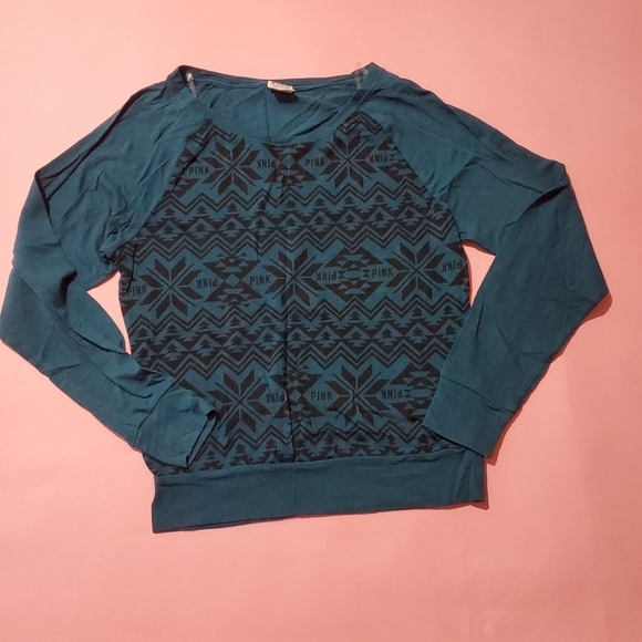 ❄️ Victoria's Secrets Pink Teal Christmas Winter Snowflake Print Long Sleeve Top - Picture 1 of 9